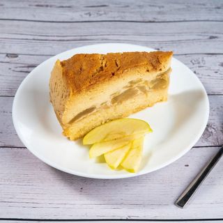 Tort de mere cu cremă de zahăr ars