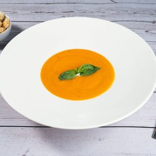 Supă cremă de legume cu crutoane