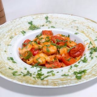 Tagliatelle cu Creveti cu sos Rosu 300 Gr.