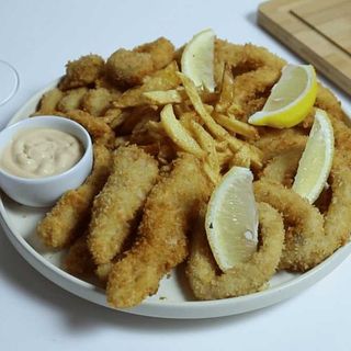 Platou 4 Pers. Peste & Fructe de Mare 1400 Gr. + Vin Cadou