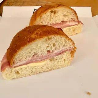 Chiflă cu jambon