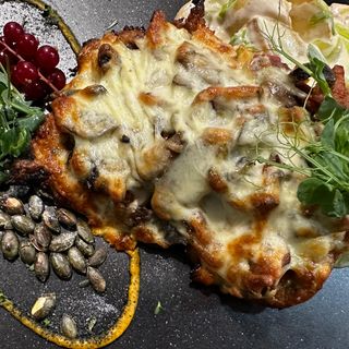 Ceafa la gratar cu sos de piper verde