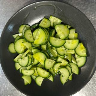 Salata de castraveti