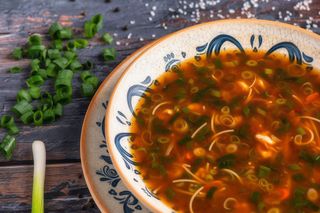 Supă picantă de creveți