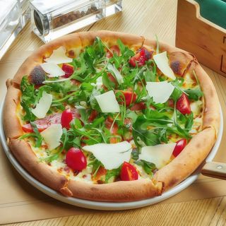 Pizza Crudo zola si doza racoritoare cadou