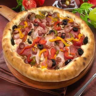 Pizza Nostra si doza racoritoare cadou