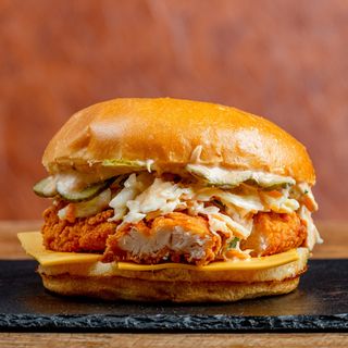 Pollo Hermano Burger