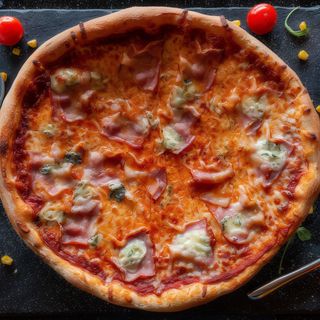Bacon&gorgonzola Pizza