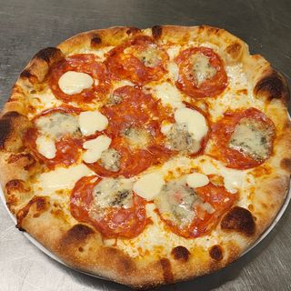 Pizza Formaggi e peperoni