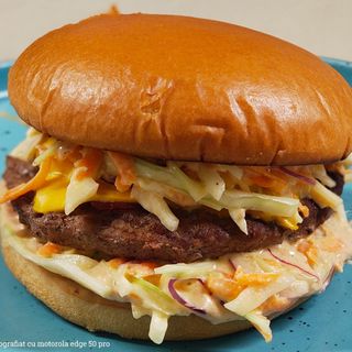 burger coleslaw