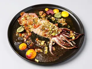 Calamar grill cu salsa mediteraneana 220g