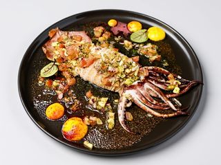 Calamar grill cu salsa mediteraneana 220g