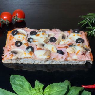 Pizza Prosciutto e Funghi