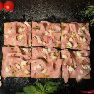 Pizza Mortadella 30x20cm