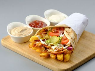 SHAORMA MARE PUI 500 G, CU SOSURI DE CASA