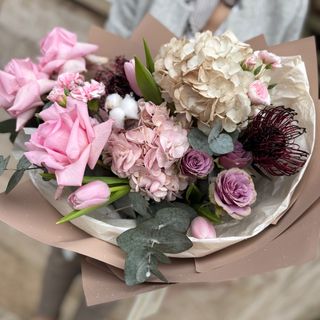 Buchet festiv alegerea floristului 