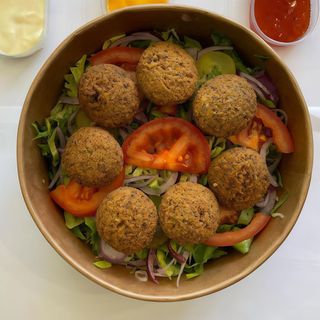 Salată de falafel (de post)