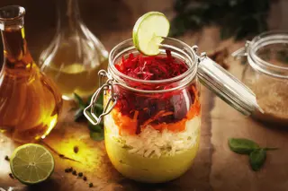 Salata de cruditati cu maioneza de avocado