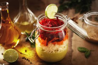 Salata de cruditati cu maioneza de avocado