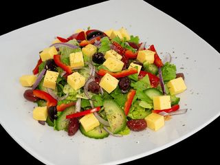 Salata greceasca de post