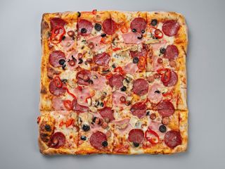 Pizza Suprema 60x40 cm