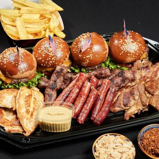 Platou mix grill (precomanda 3-4 ore)