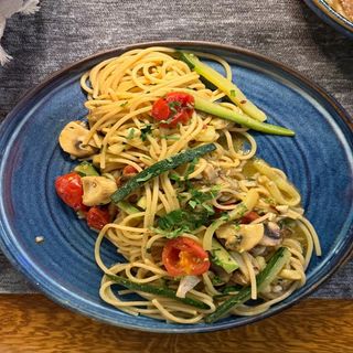 Paste Aglio Olio Pepperoncino cu Zucchini si Ciupeci de Post