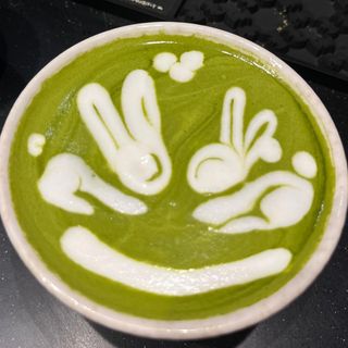 Flavoured matcha latte