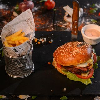 MENIU HAMBURGER PUI