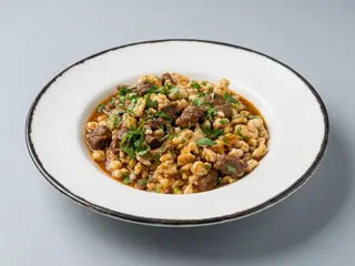 Tocanita de vita cu garnitura