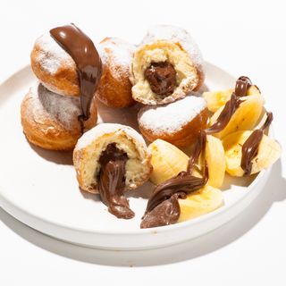 Gogoși cu nutella și banane