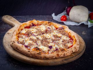 Pizza Tonno e Cipolla Ø42cm