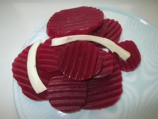 Salata de sfecla rosie murata