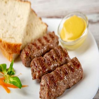 MENIU- 3 Mici uriasi porc+vita 