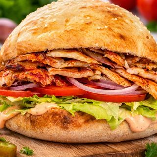BIG Doner kebap pui + cartofi prajiti