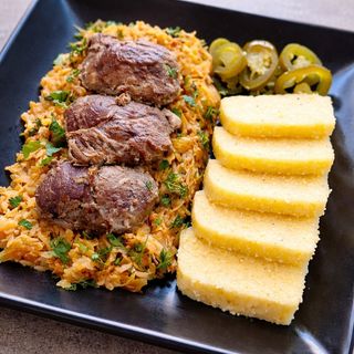 Varza calita cu carne de porc la garnita