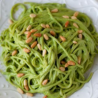 Spaghete cu pesto