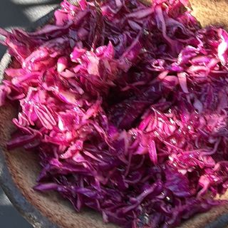 Salată de varză rosie