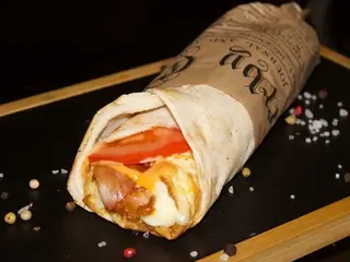 Omleta cu bacon si Tortilla