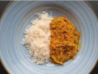 Curry de varza cu morcovi