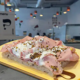 Pizza Mortadella Con Straciatella
