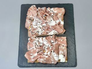 Pizza Mortadella Con Stracciatella Medie