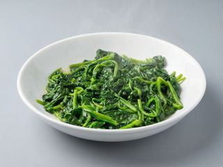 Sote de spanac cu usturoi și unt