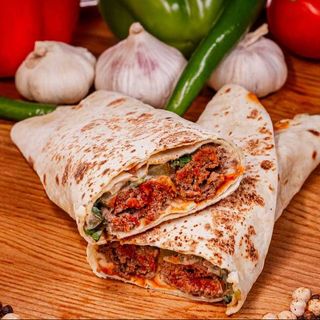 Adana Kebab-Sandwich Picant in Lipie Saj