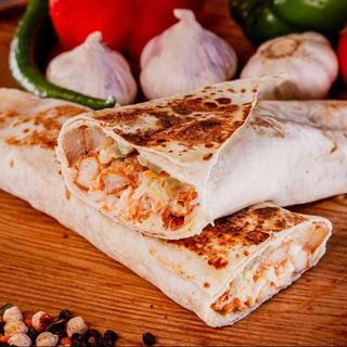 Shaorma Crispy de Pui in Lipie Saj