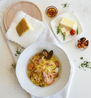 Carbonara cu fructe de mare