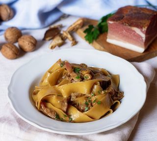 Papardele făcute în casa cu hribi