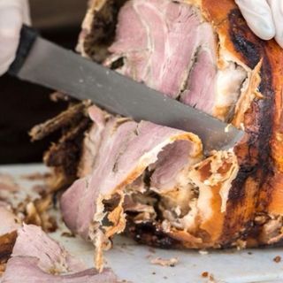 Pizza con porchetta Mare 