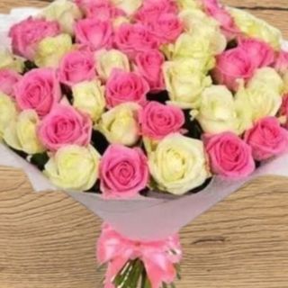 Buchet 51 trandafiri alb roz