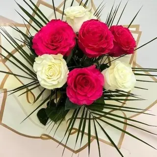 Buchet 7 trandafiri fuxivite